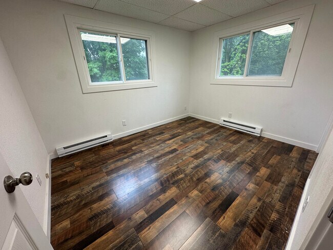Foto del edificio - 124 Cherry Ave