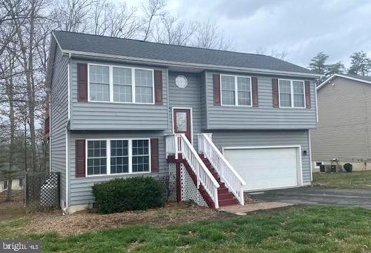Foto principal - 704 S Lakeview Dr