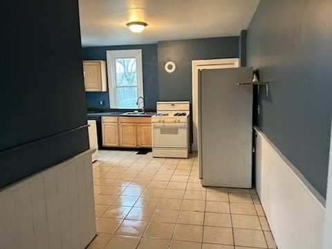 Building Photo - 1917 Tours St