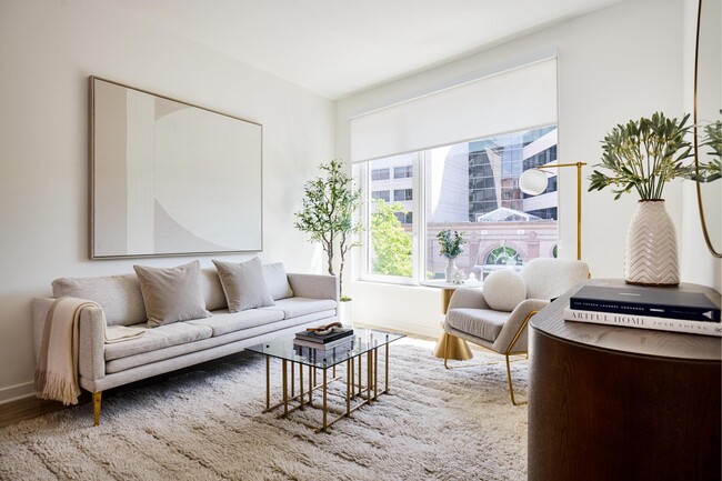 Building Photo - Residences at Mazza