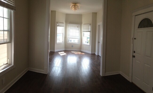 Foto del edificio - 3418 W McLean Ave