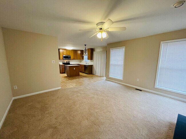 Foto del edificio - STAFFORD HOME - LARGE 5 BEDROOMS!
