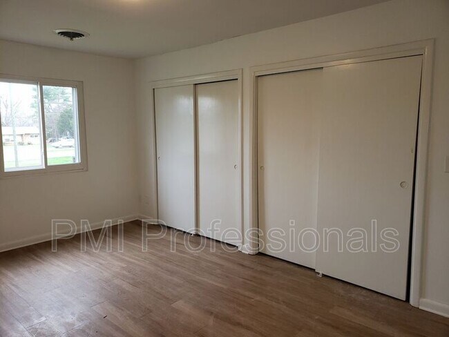 Building Photo - 1302 Mercury Blvd