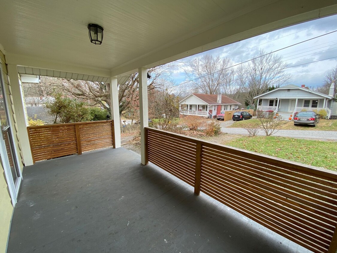 Primary Photo - Woodfin - Traditional Bungalow with lot's ...