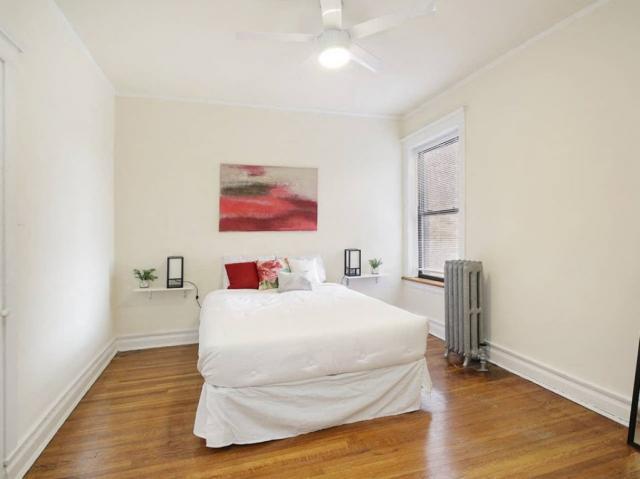 Foto del edificio - 4 bedroom in CHICAGO IL 60615