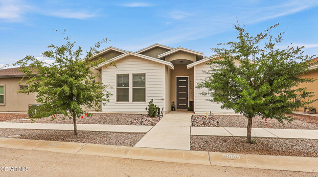 Foto del edificio - 6556 Ta Suil Pl