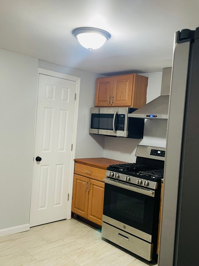 Building Photo - 463 Stuyvesant Ave