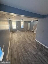 Building Photo - 1501 N Payson St