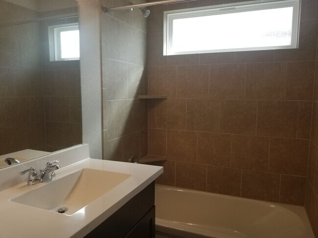 Foto del edificio - 8402 Cassia Cove