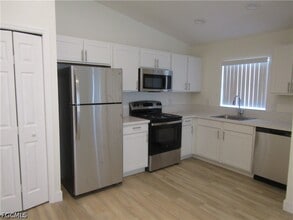 Building Photo - 4527 28th St SW
