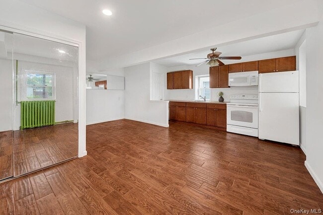 Foto del edificio - 2088 Mullan Pl