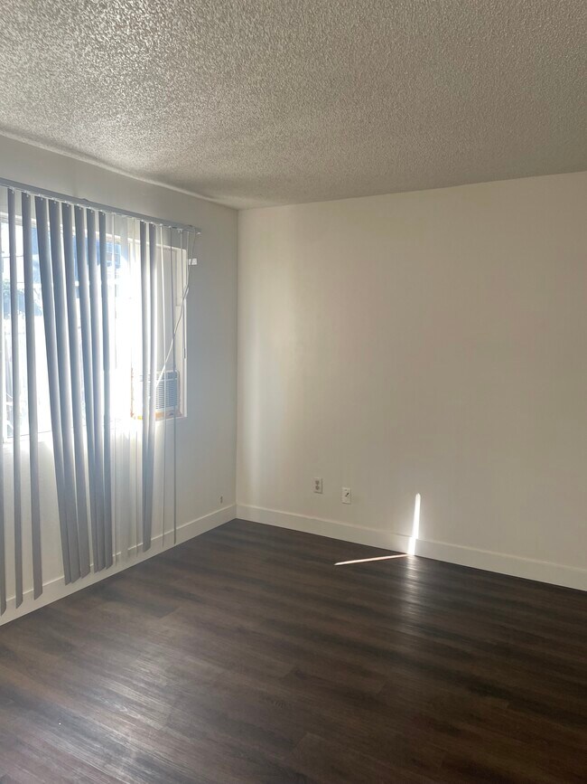 Foto del edificio - 4747 Utah St