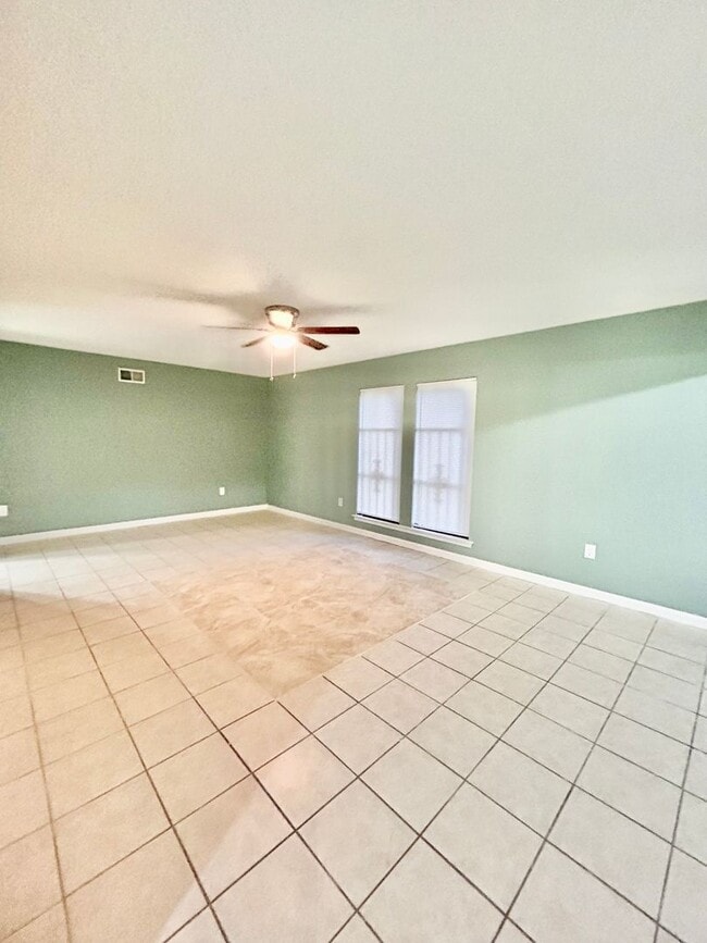 Building Photo - Newly Rehabbed Home in Raleigh - Open To Section 8