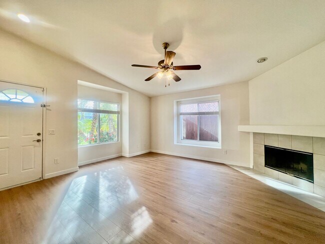 Foto del edificio - AVAILABLE NOW!!! 3 Bedroom 2 Bathroom Home in La Quinta
