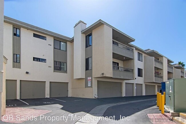 Building Photo - 1 br, 1 bath House - 3211 Midway Drive #302