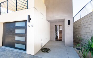 Building Photo - 2270 Dunstan St