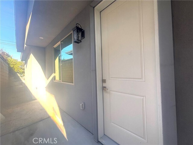 Foto del edificio - 317 N Shamrock Ave