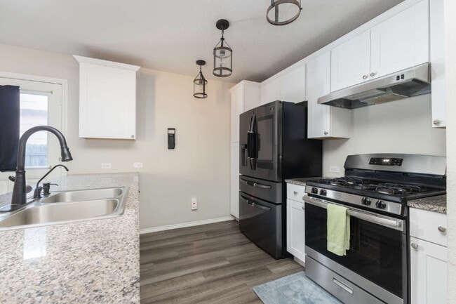 Building Photo - Smart. Stylish. Ready to Welcome You Home!
