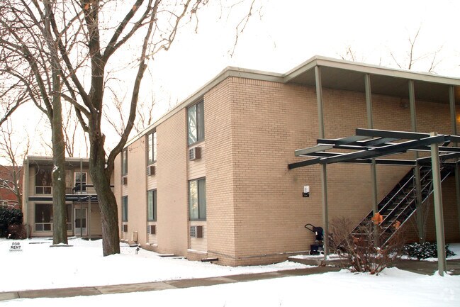 Building Photo - Eagle Pointe Apartments