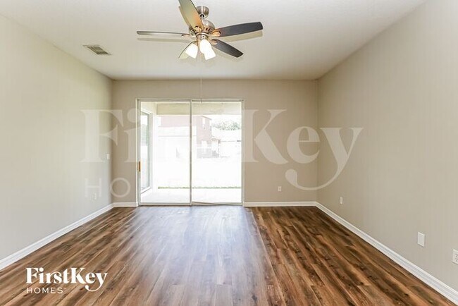 Foto del edificio - 6221 Beldon Dr