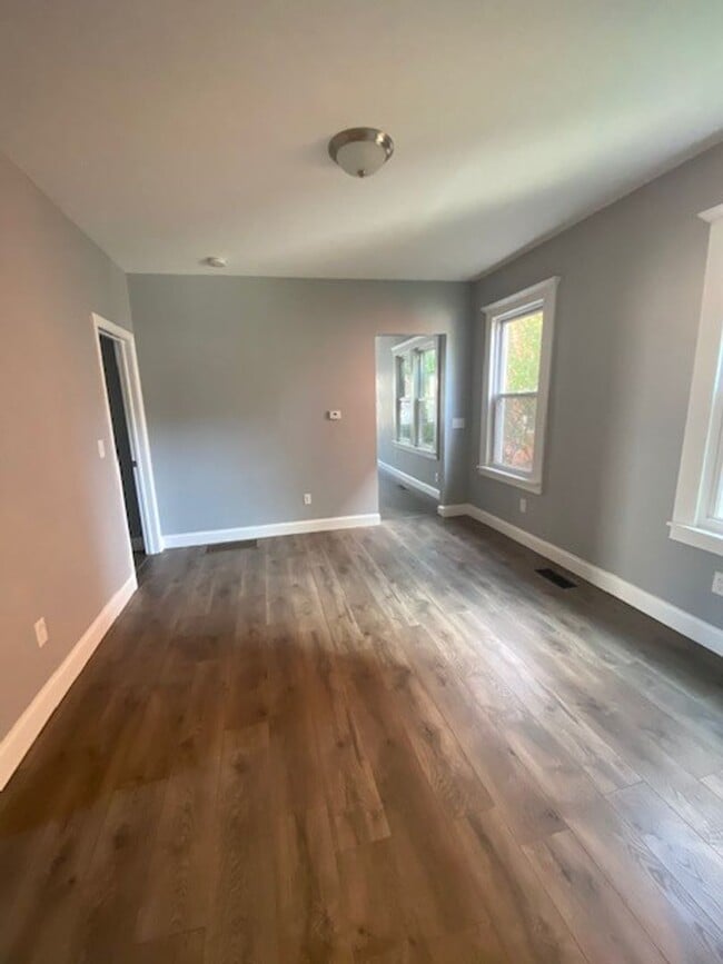 Building Photo - 53 Orlando St