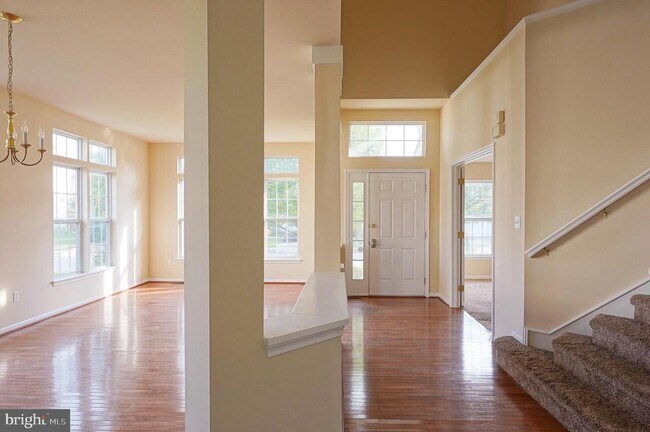 Building Photo - 106 Europa Blvd
