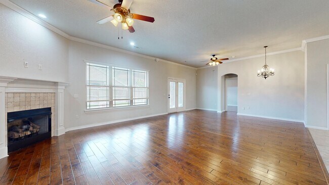 Photo - 1200 SW Willowbend Ave House