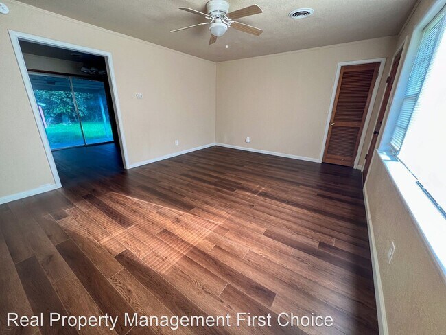 Foto del edificio - 3 br, 2 bath House - 7412 Cypress Ave