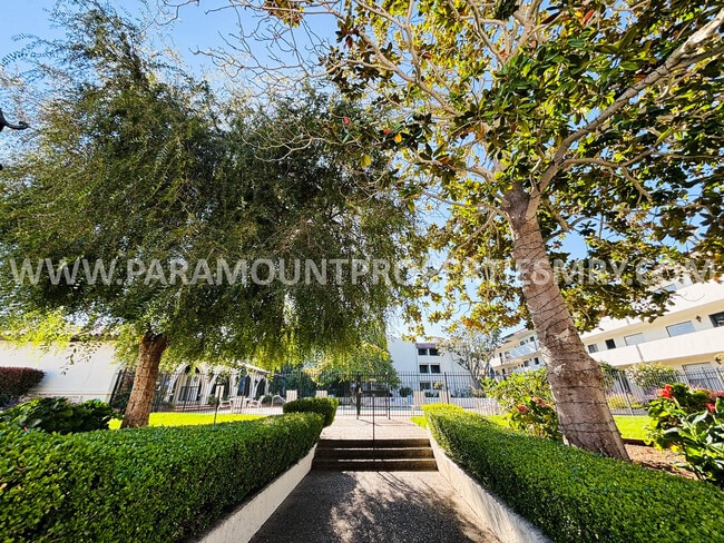 Foto del edificio - 500 Glenwood Cir