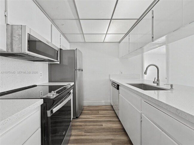 Foto del edificio - 8120 Geneva Ct