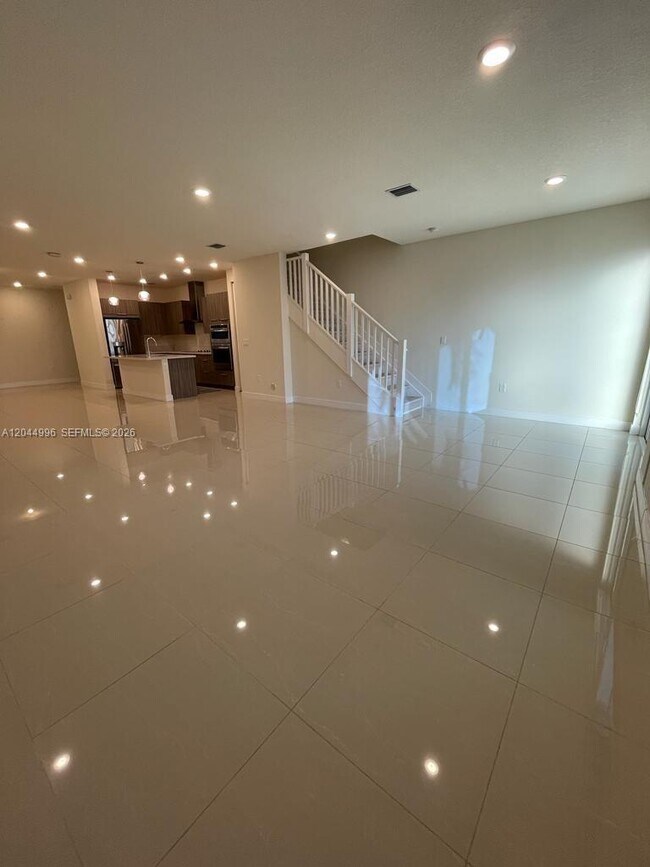 Foto del edificio - 10317 NW 66th St
