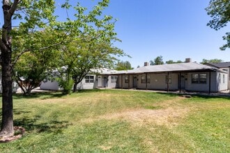 Building Photo - 1240-1254 Elm Avenue