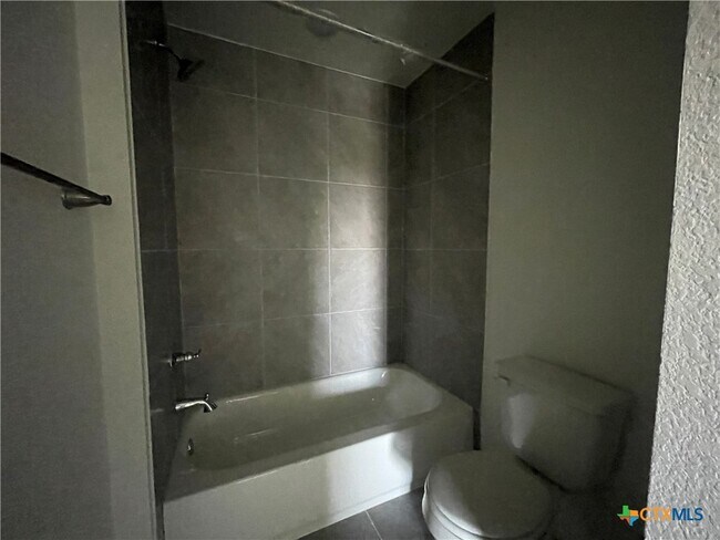 Foto del edificio - 302 Agua Chiquita Ct