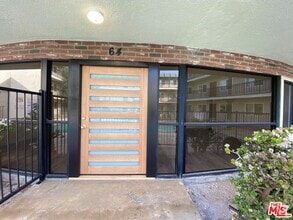 Building Photo - 13400 Cordary Ave