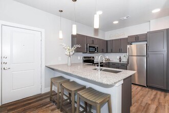 Building Photo - Freestone Ladera