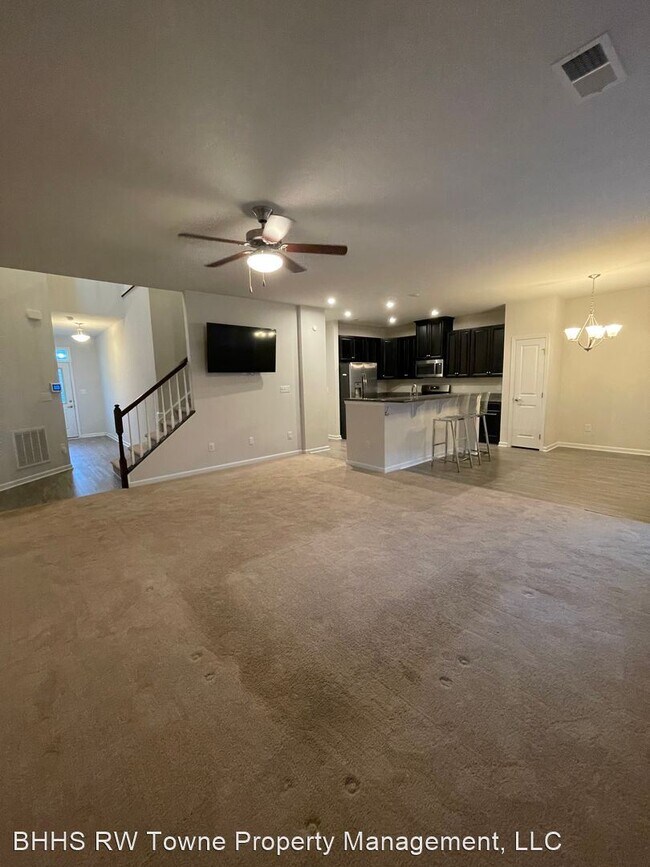 Foto del edificio - 3 br, 2.5 bath House - 5524 Loneleaf Way