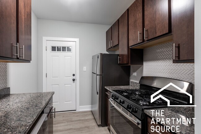 Photo - 703 W Brompton Ave Apartment