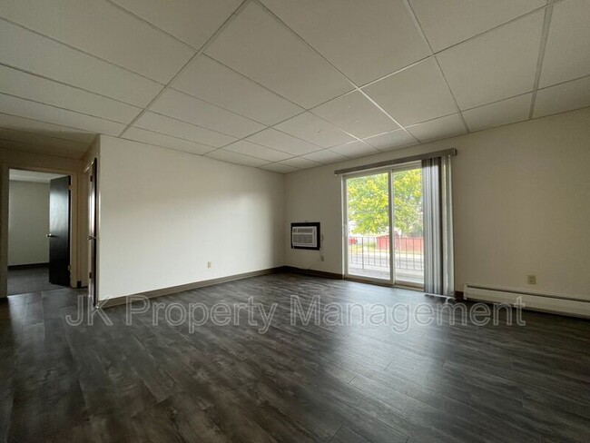 Foto del edificio - 2500 12th Ave S