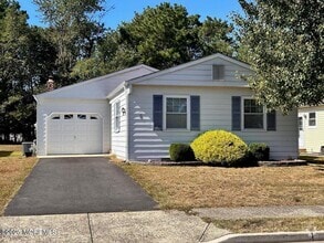 Building Photo - 8 Wakan Ct