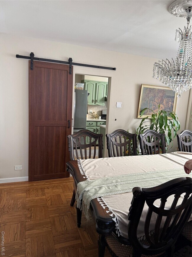 Foto del edificio - 255 Quincy Ave