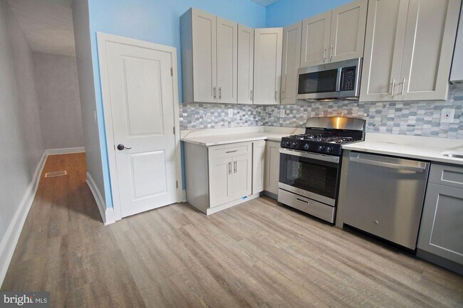 Foto del edificio - 236 N Payson St