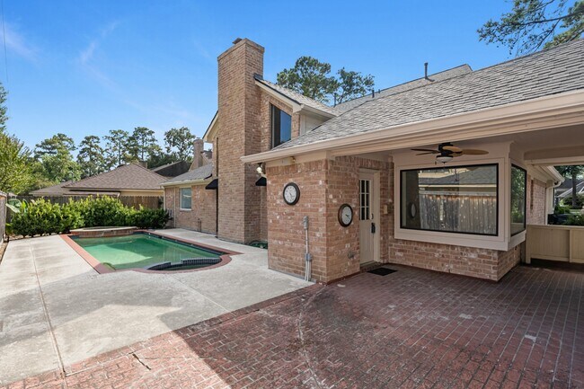 Foto del edificio - 16114 Kempton Park Dr