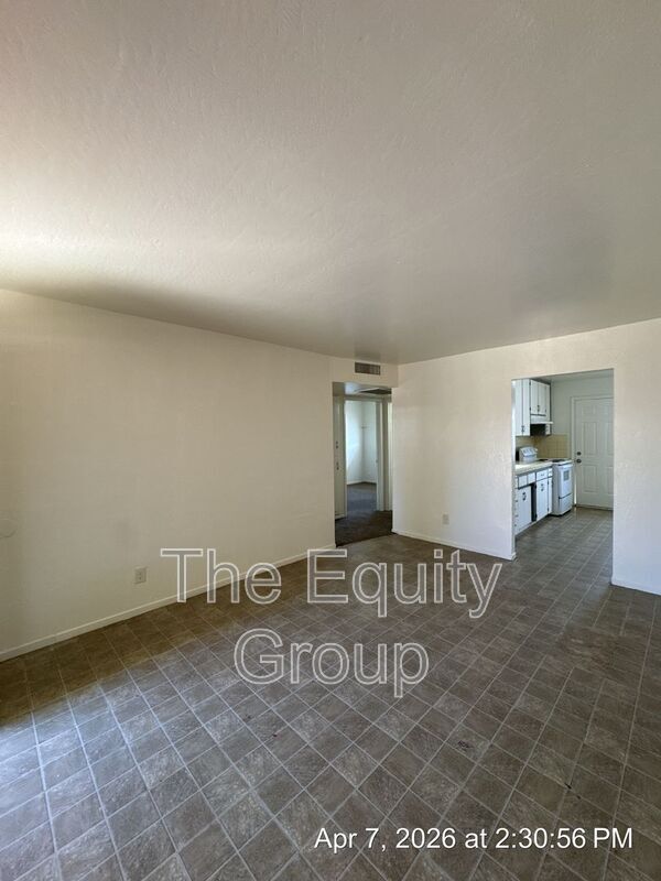 Foto del edificio - 810 S Court St