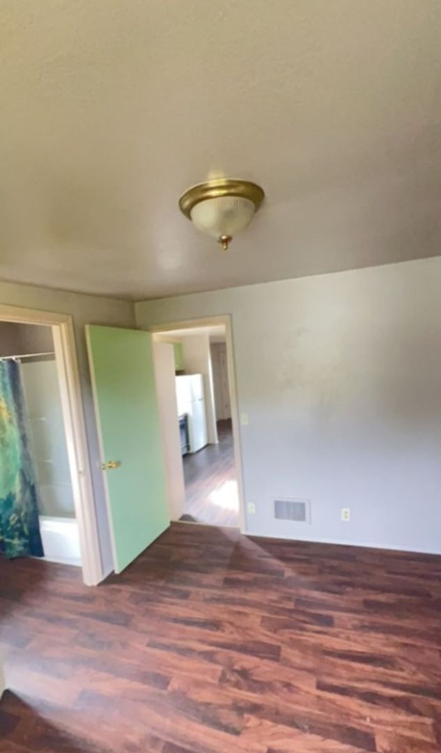 Foto del edificio - 1701-1701 Allen Creek Rd