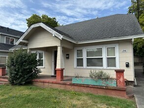 Building Photo - 1841 H St