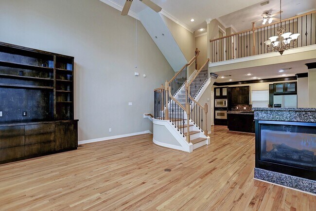 Building Photo - 6603 Wanita Pl