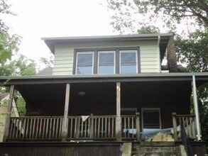 Building Photo - 21 Clinton Springs Ln