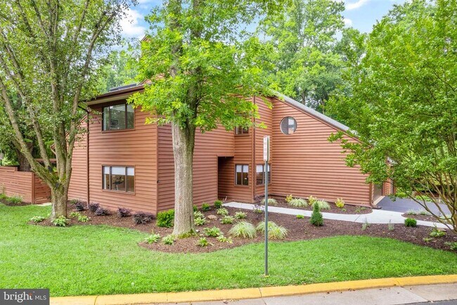 Foto del edificio - 2120 S Bay Ln