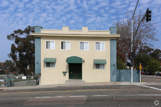 Foto del edificio - Villa De Oro Apartments