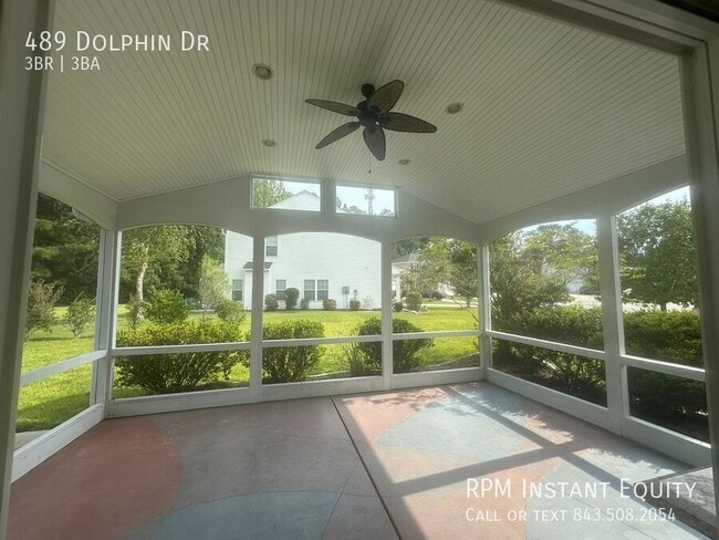 Foto del edificio - 489 Dolphin Dr
